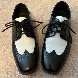 Boys 2M Wingtip Dress Shoes